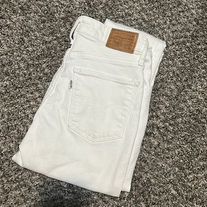 White jeans Levi’s Premium 721 High Rise Skinny